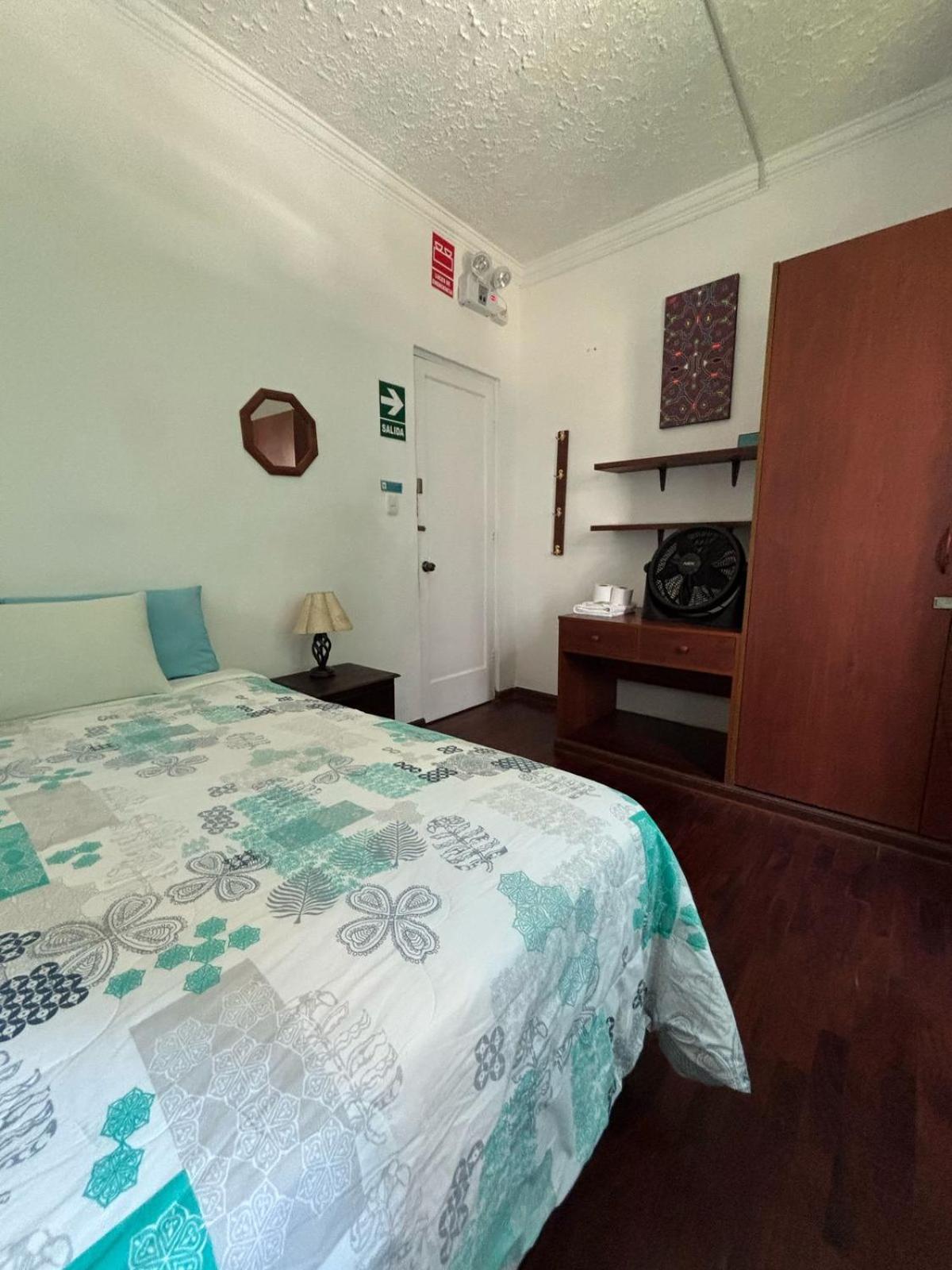 La Casona Azul Bed & Breakfast Lima Bagian luar foto