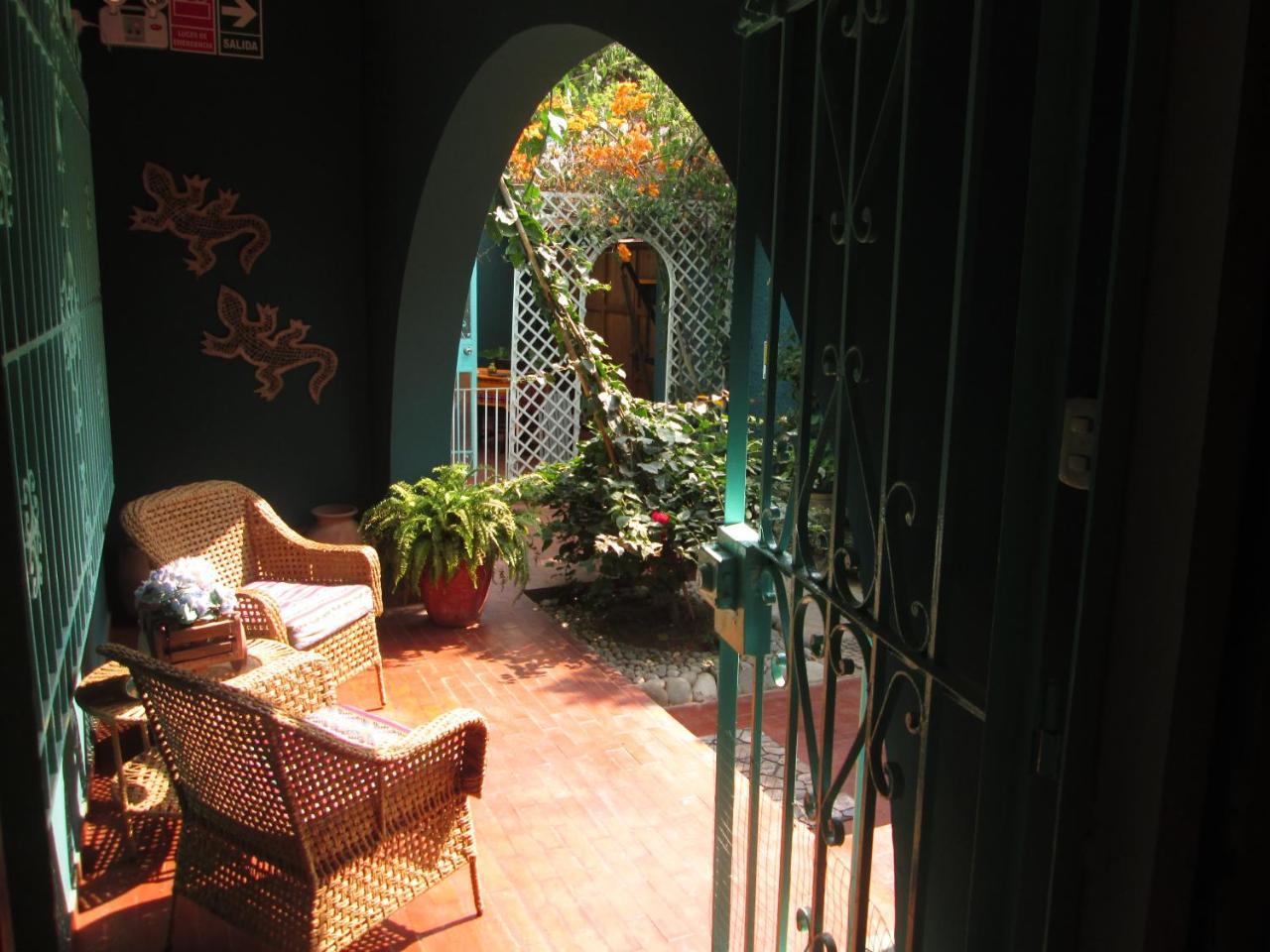 La Casona Azul Bed & Breakfast Lima Bagian luar foto